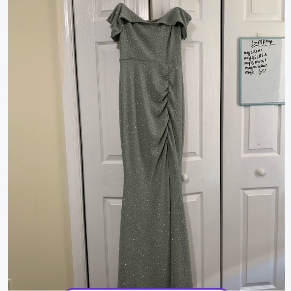 Prom dress only worn  once!!!